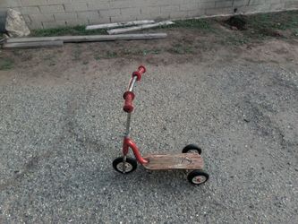 Small kids scooter