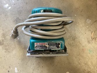 Makita 1/4 sheet pad sander