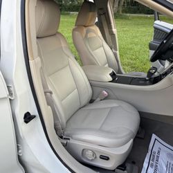 2011 Ford Taurus