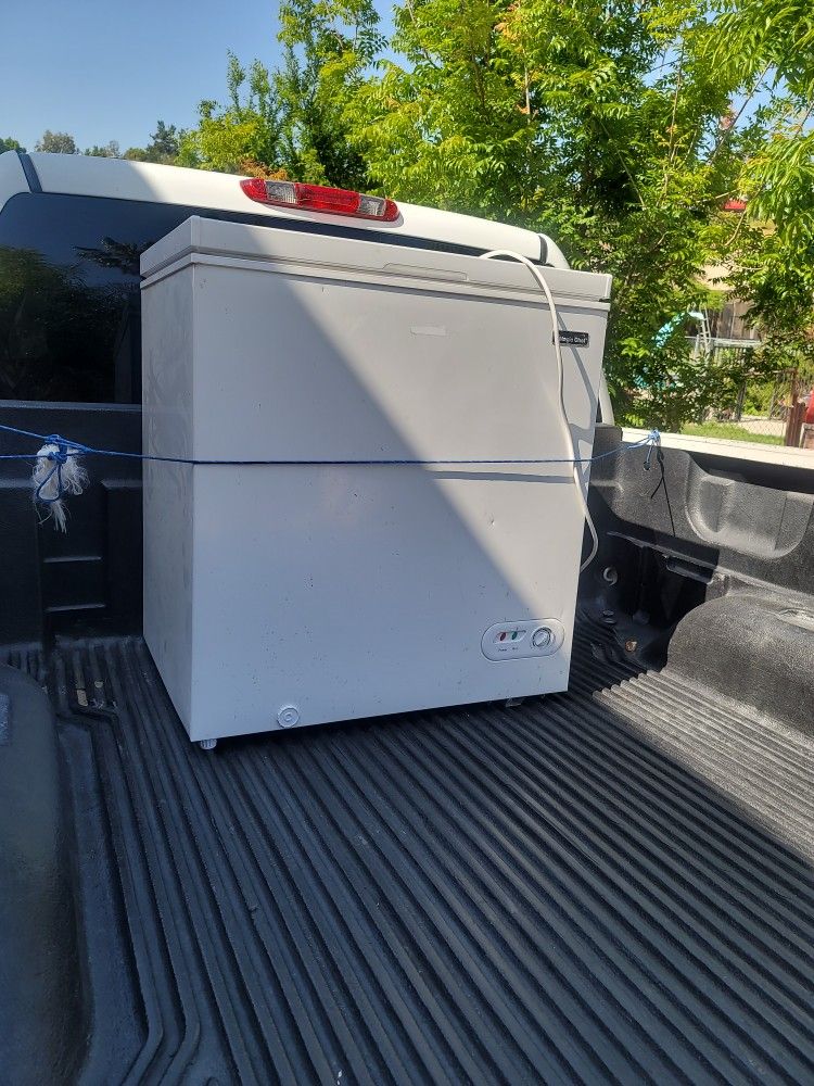Magic Chef Freezer for Sale in Victorville, CA OfferUp