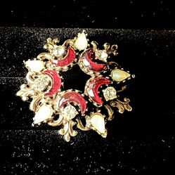 Beautiful Brooch with Red & Clear Stones.