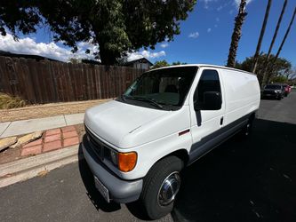2005 Ford E-250