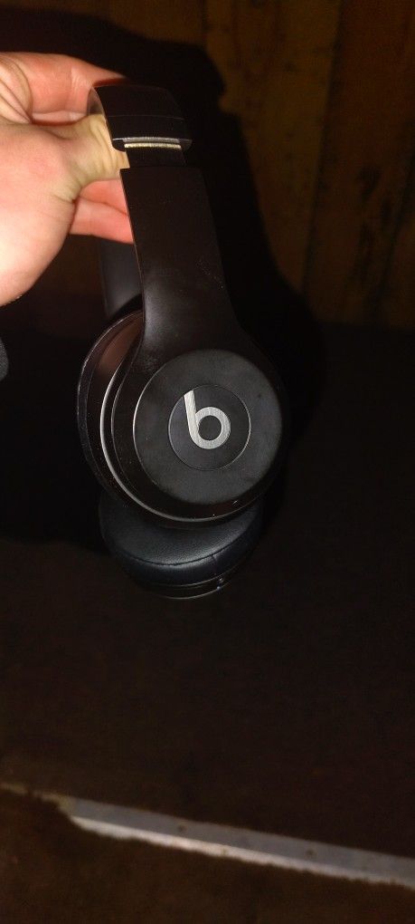 Beats Solo 4
