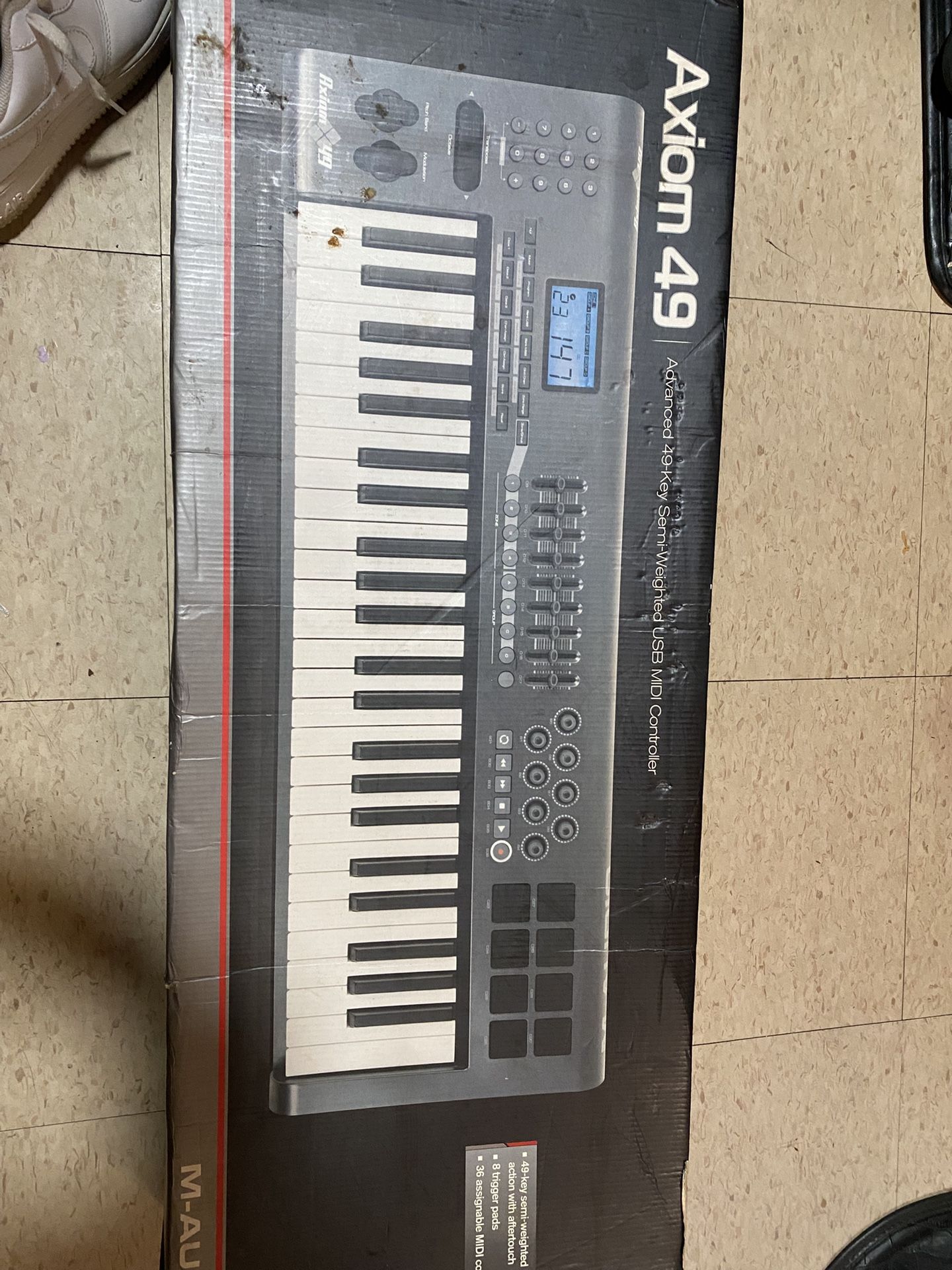 NEW M-AUDIO AXIOM advanced 49 key semi-weighed usb MIDI controller