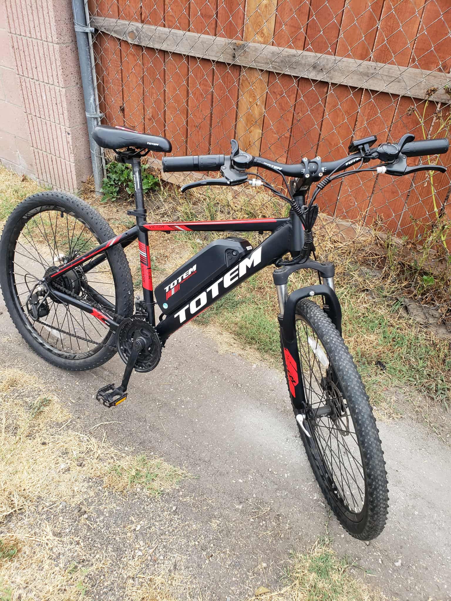 Great Conditions electric bike ebike e-bike 28mph if you pedel & 40 miles charger. No Pads. $360! Otherwise I would ask for $700! Come with keys & c