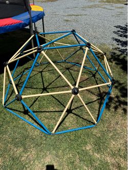 Kids dome sand box