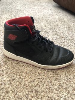 Air Jordan 1 Retro High Nouveau 'Snakeskin'