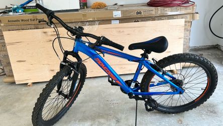 Boys Bike - Mongoose Flatrock