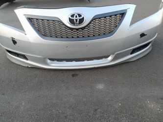2007-2010 Toyota Camry Complete Front Bumper With All The Accessories Oem.
