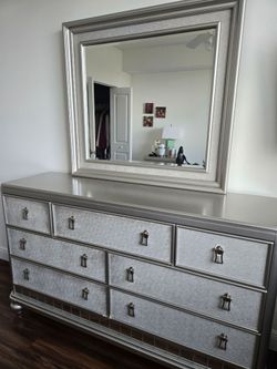 Dresser with mirrow and night stand for sell