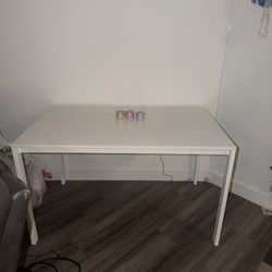 IKEA VIHÅLS Dining Table – White