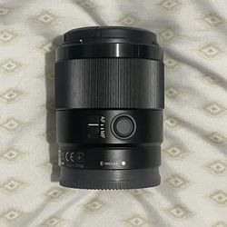 Sony E Mount 35 mm F/1.8 