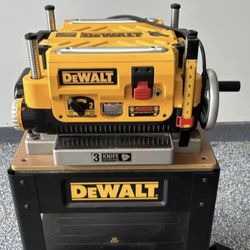 Dewalt Thickness planer 