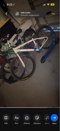 White and pink are se bike  with Maxxis Tir