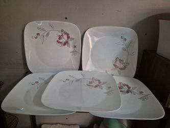 Corelle 4 plates