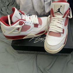 Jordan’s 4 Retro 
