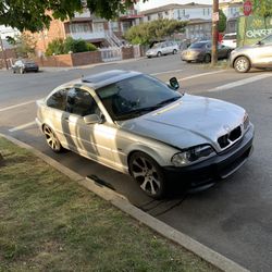 2000 BMW 323i