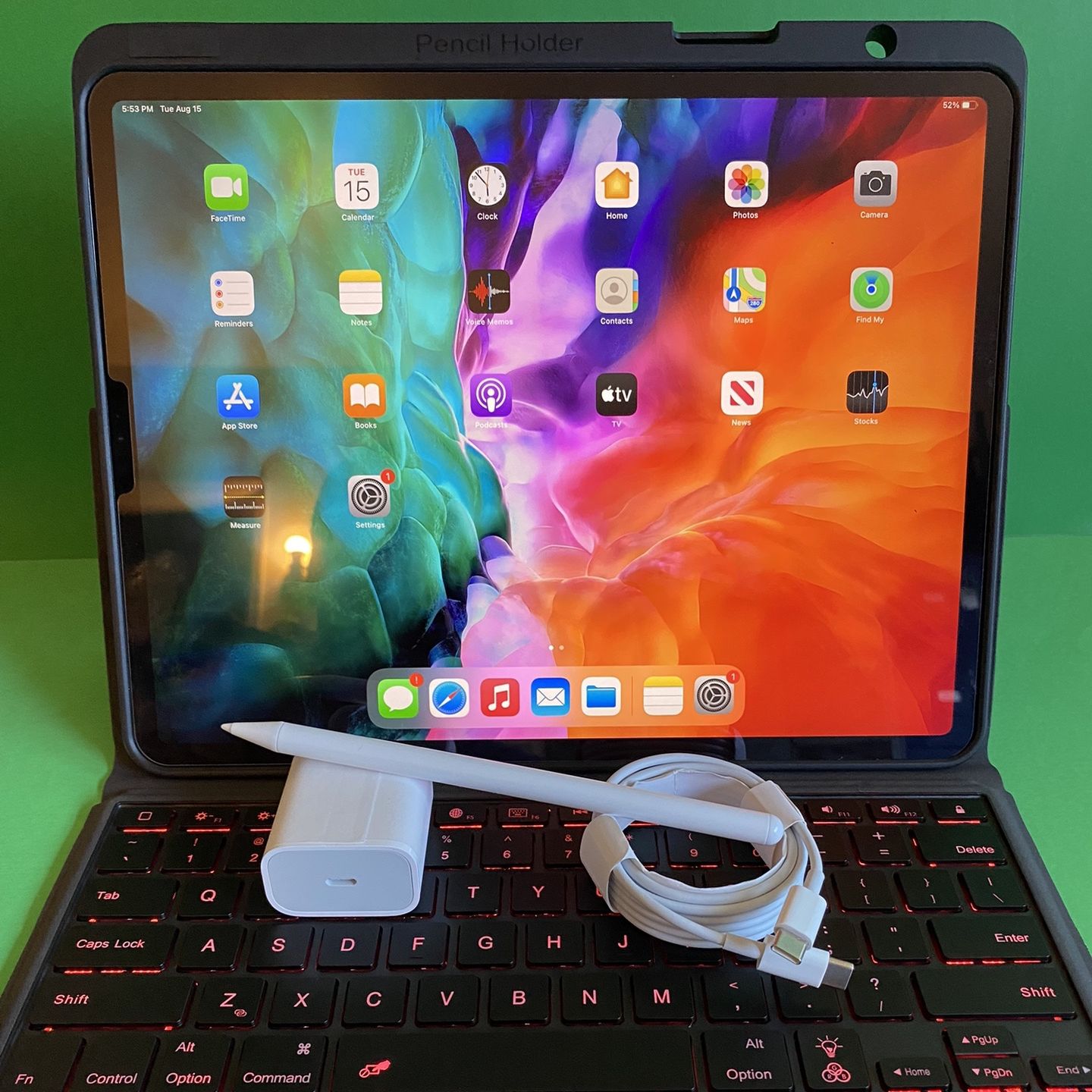 Apple IPad Pro 12.9” 4th Generation (2020 Model/ Face ID/Liquid Retina) 128GB with pen, keyboard case & Accessories (1TB $849) 