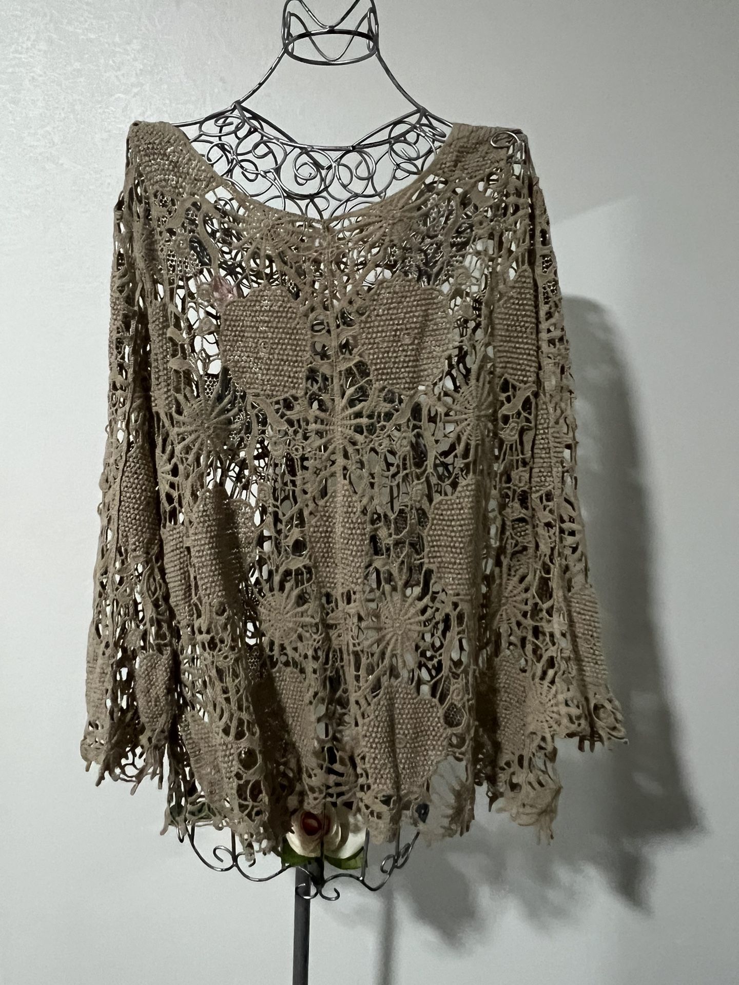 CATO TAN CROCHET BELL SLEEVE TOP size L
