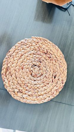 15” Woven Seagrass Round Placemats / Plate Charge with table runner