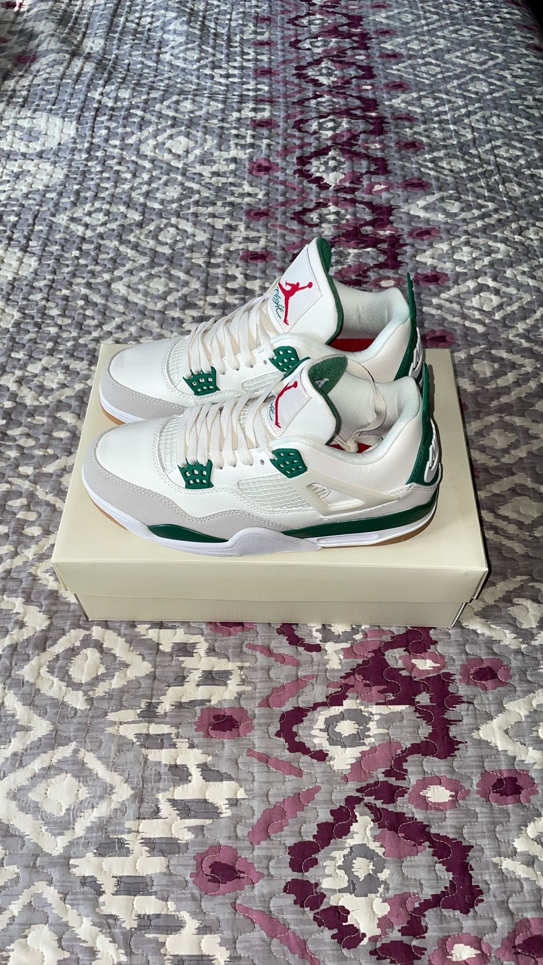 Jordan 4 Pine Green 8.5