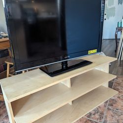 Spectre 40 Inch TV With Stand