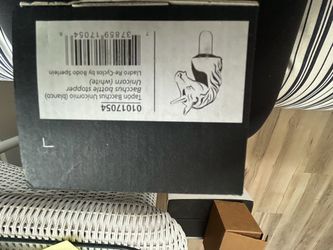 Lladró Re-Cyclos Bacchus Unicorn Bottle Stopper White