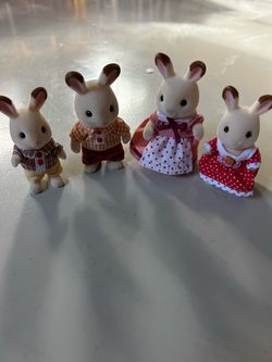 Calico Critters Hopscotch Rabbit Family Set