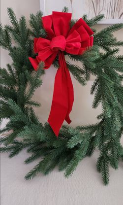 24 in Artificial Wreath