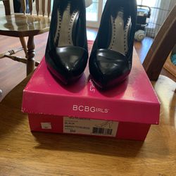 BCBGirls High Heel Shoes Size 8