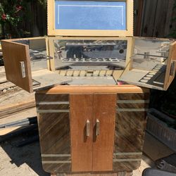 1940 Radio Bar Cabinet Chrome Bar Rack NOW $50  Inside  Etched Mirrorin Lid No Breaks Or Cracks