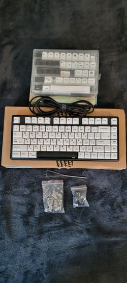 *THOCKY* Keyboard Niz Plum Micro82 EC-Bluetooth 45g Black