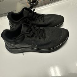 Women Nike Shoes Size 7.5