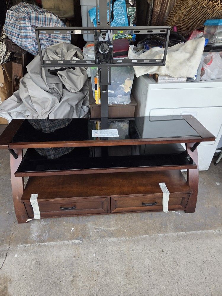 Bayside Furniture TV Stand 65 inch