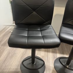 2 x Bar stools