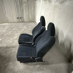 Subaru Seats 