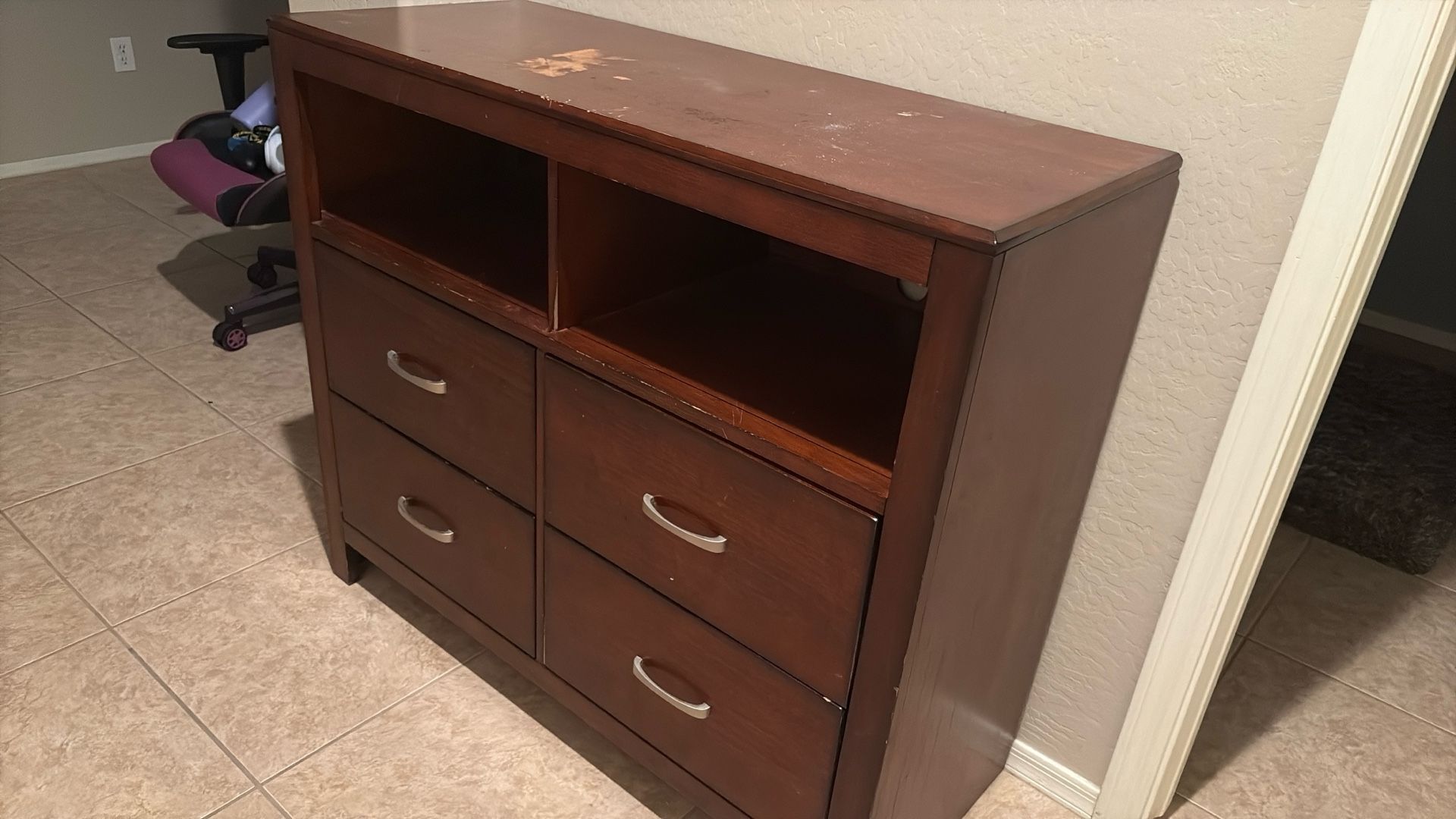 Dresser