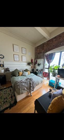 Queen size bed set + 8ft mirror