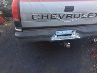 1998 Chevy PU with 305 engine for parts