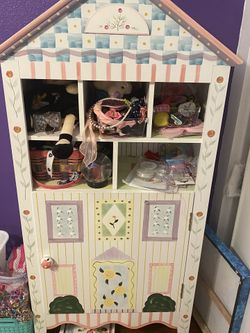 Girl Storage House