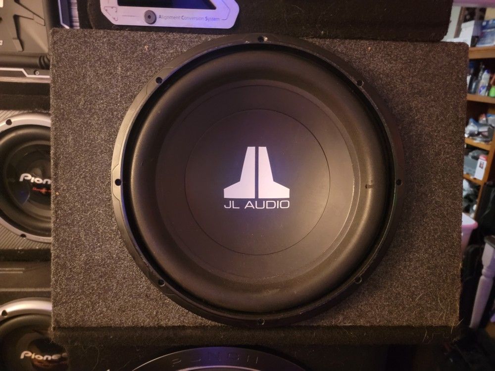 JL Audio 15w0 Sealed Subwoofer Box! 200 Firm for Sale in Portland, OR OfferUp