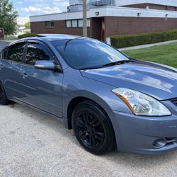 2012 Nissian Altima 