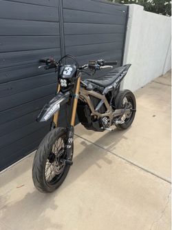2025 Surron Ultra Bee
