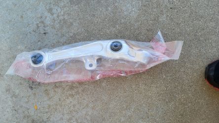 Infiniti G35 2002-2005 Lower Control arm