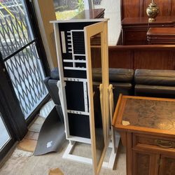 Unique Jewelry Chest