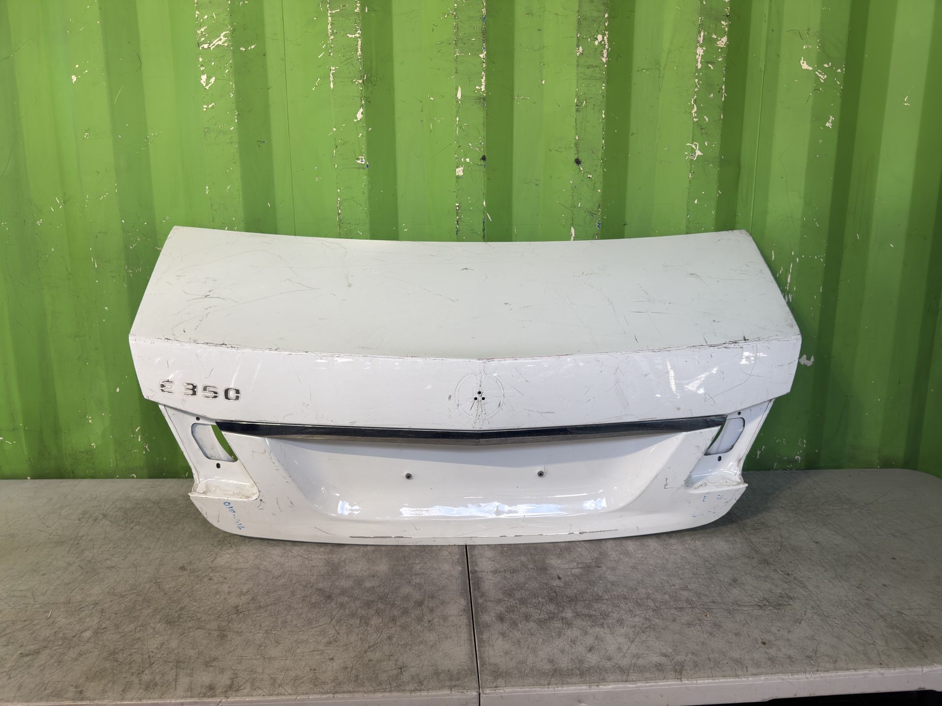 2010 2011 2012 2013 MERCEDES BENZ E350 W212 OEM REAR TRUNK LID SHELL OEM