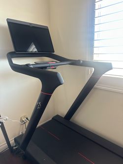 Peloton Tread 2023 - Great Condition - Los Angeles