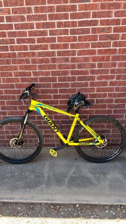 Giant 27.5 Mountain Bike