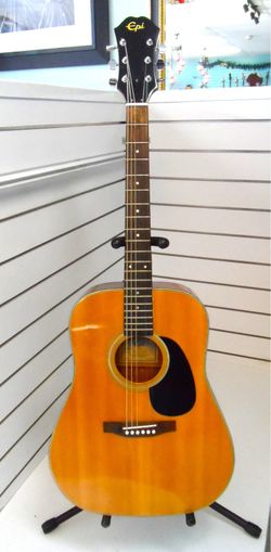 EPI ACOUSTIC GUITAR (D-10)