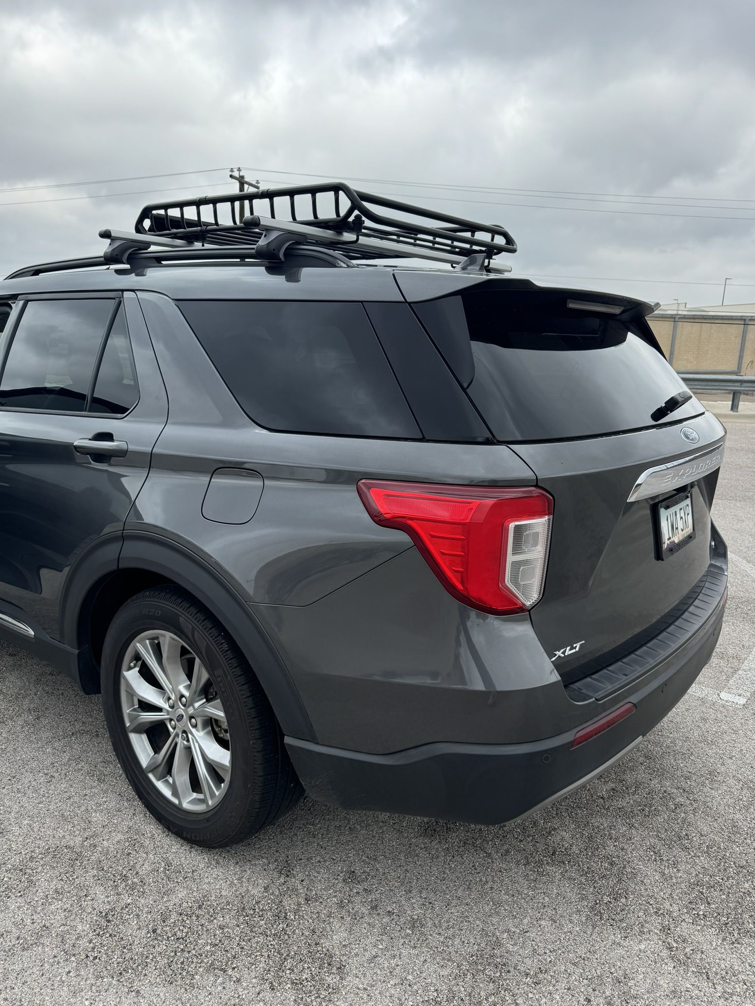Universal Roof Rack With Cross Bars